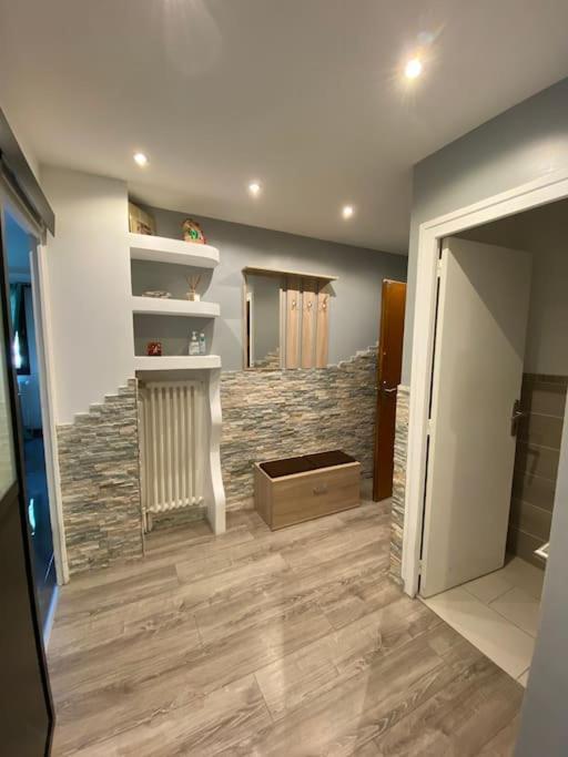 Appartement Proche Centre Ville Avec Parking Gratuit Annecy Exterior foto