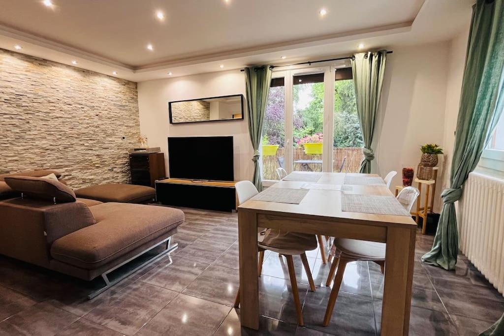 Appartement Proche Centre Ville Avec Parking Gratuit Annecy Exterior foto